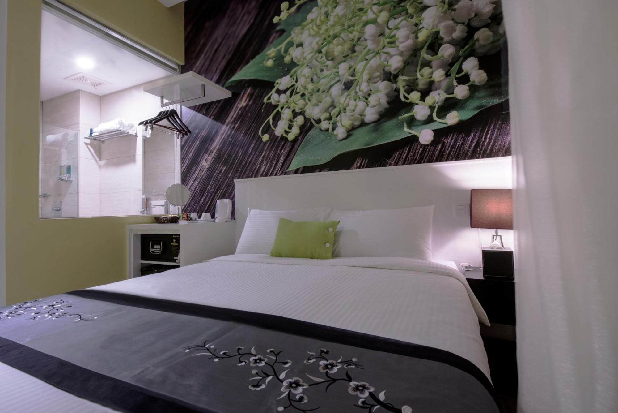 Deluxe Double Room Silver