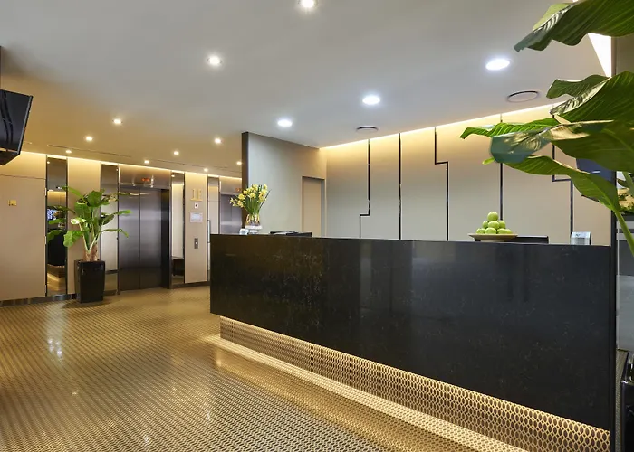 Hotel 81 Gold